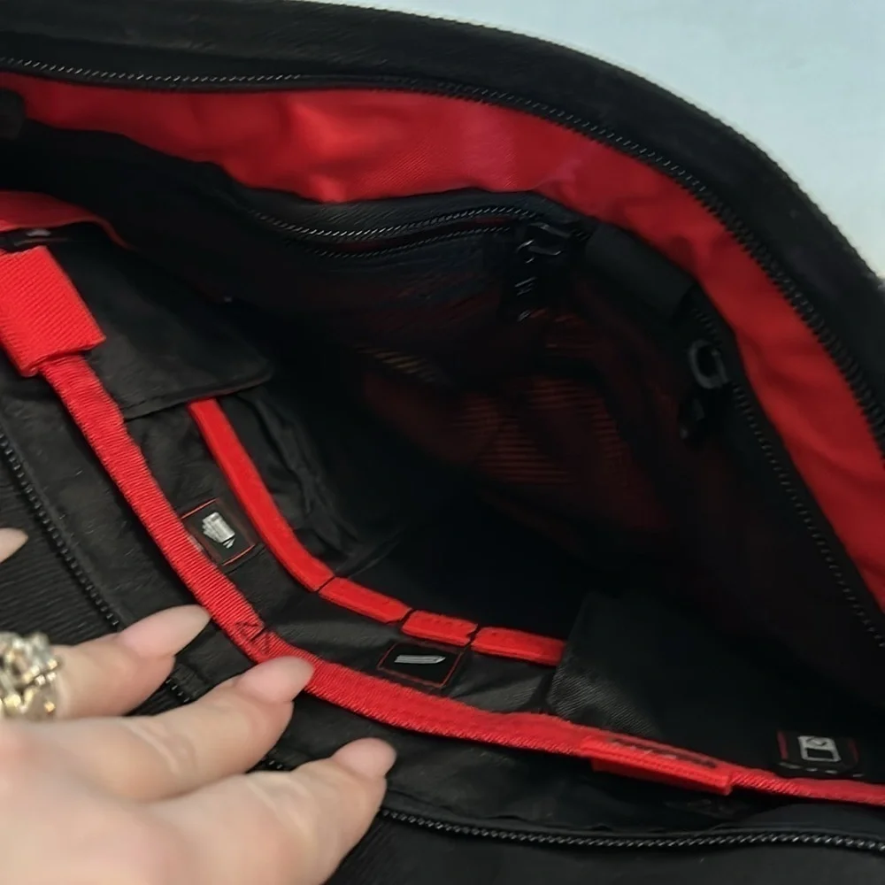 Ruggard Red Series Scarlet Tech Messenger Bag black and red